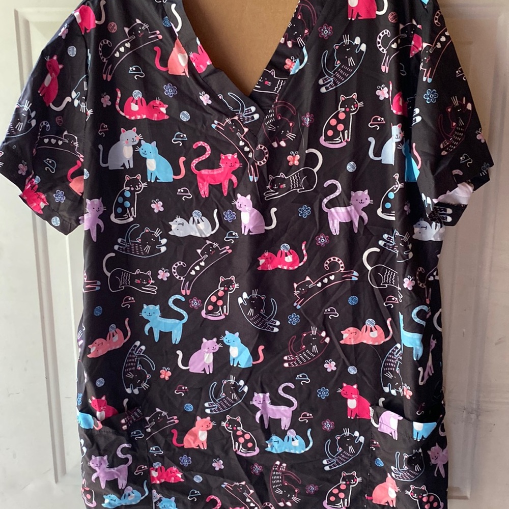 Scrub top